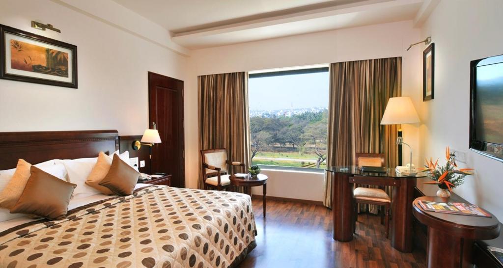 Fortune Jp Palace, Mysore - Member Itc Hotels' Group Exteriör bild