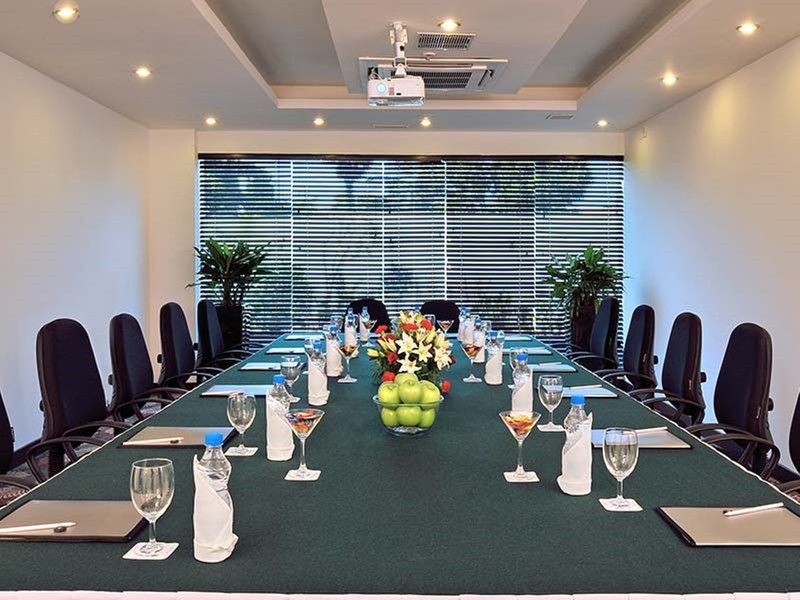 Fortune Jp Palace, Mysore - Member Itc Hotels' Group Exteriör bild Meeting room