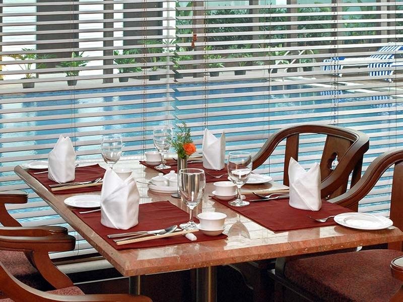 Fortune Jp Palace, Mysore - Member Itc Hotels' Group Exteriör bild The Poolside Restaurant